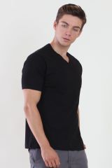 V Yaka Siyah T-shirt